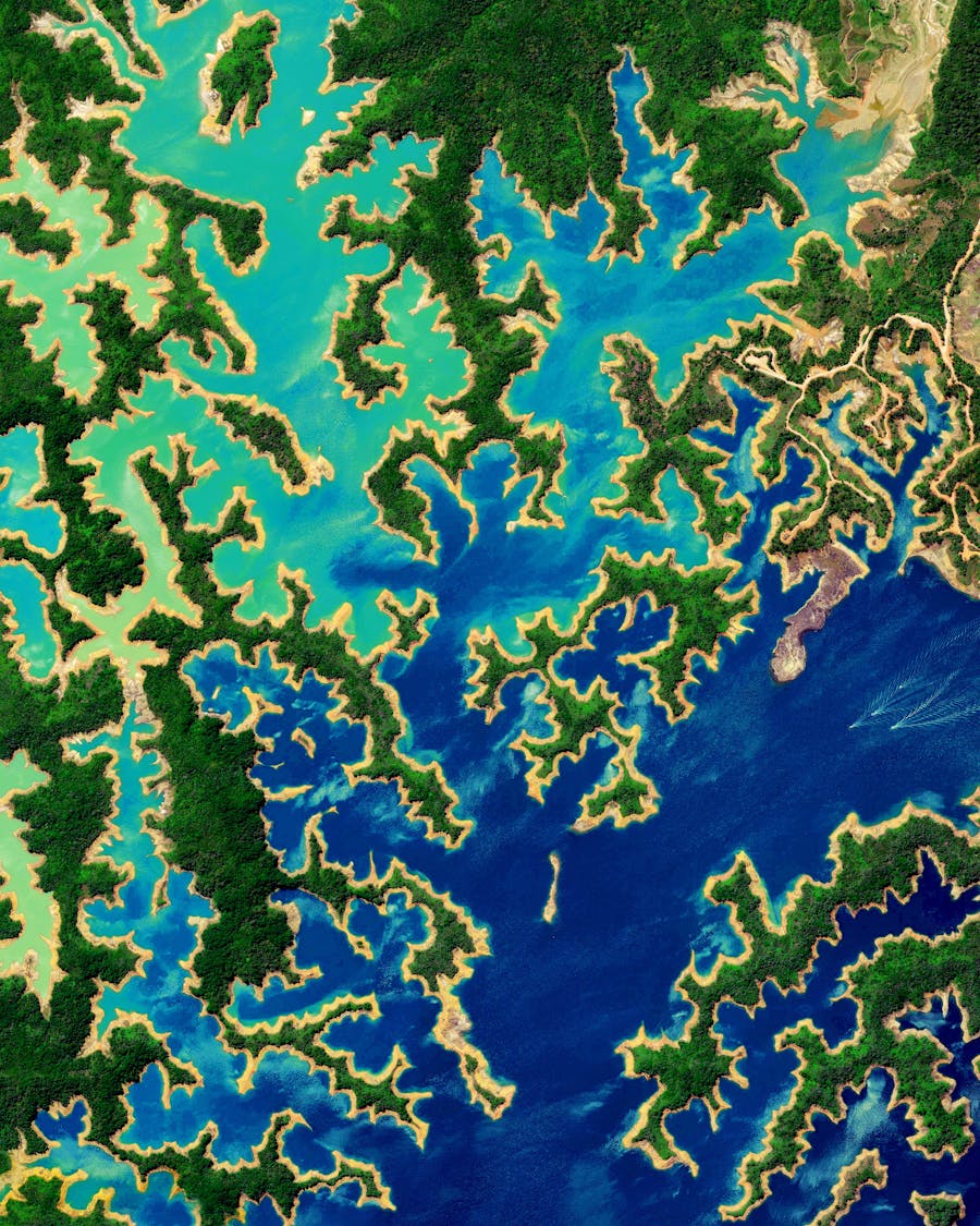 Peñol-Guatapé Reservoir