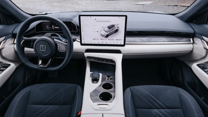 Top 12 Features That Make the Zeekr 001 a Standout Electric Vehicle