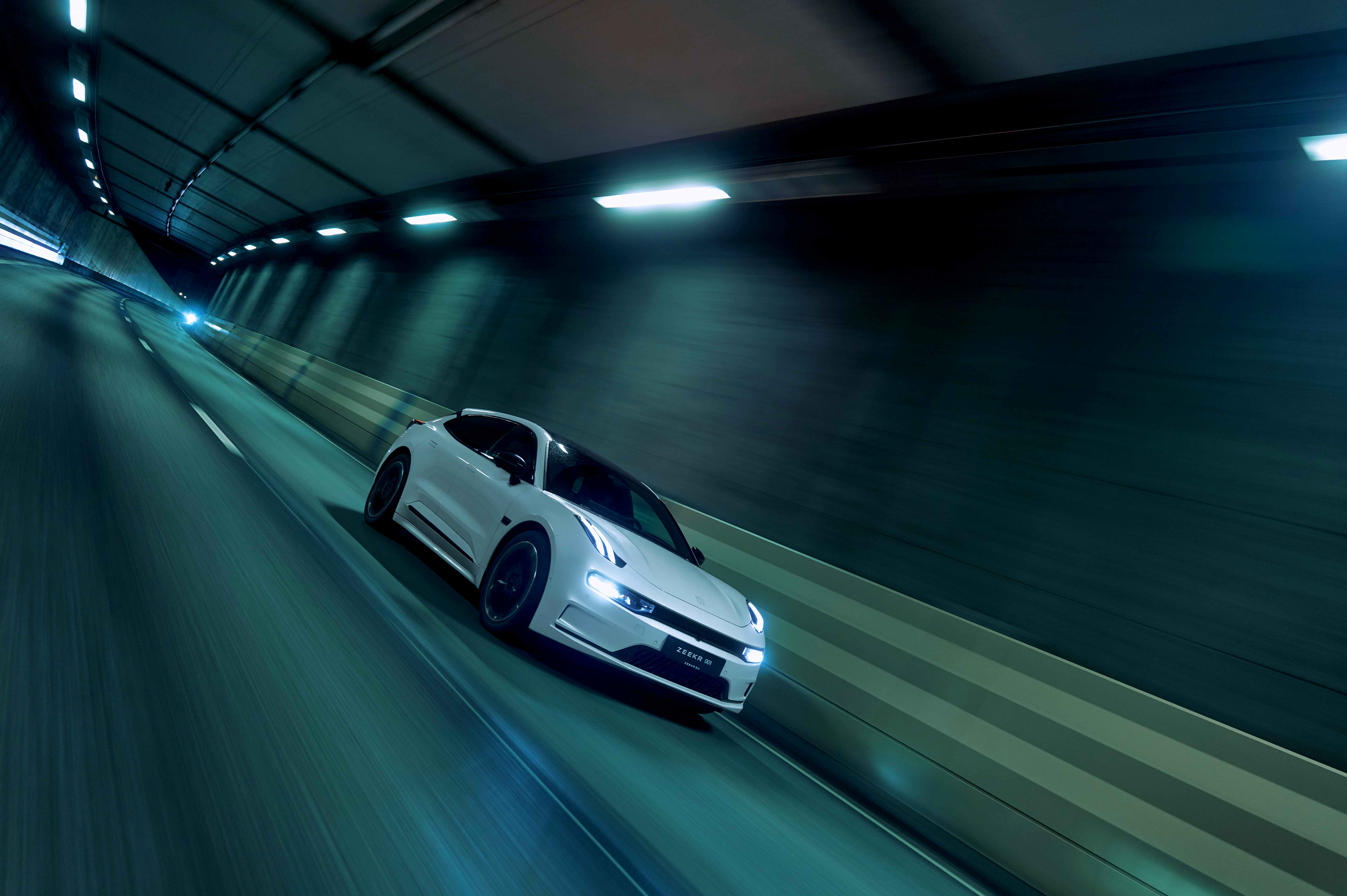 Mit über 40 zertifizierten Servicepunkten und 7 Probefahrtstandorten über vertrauenswürdige Partner erhalten Flotten zuverlässige Wartung, Reparaturen und die Möglichkeit, Fahrzeuge vor der Entscheidung direkt zu erleben.