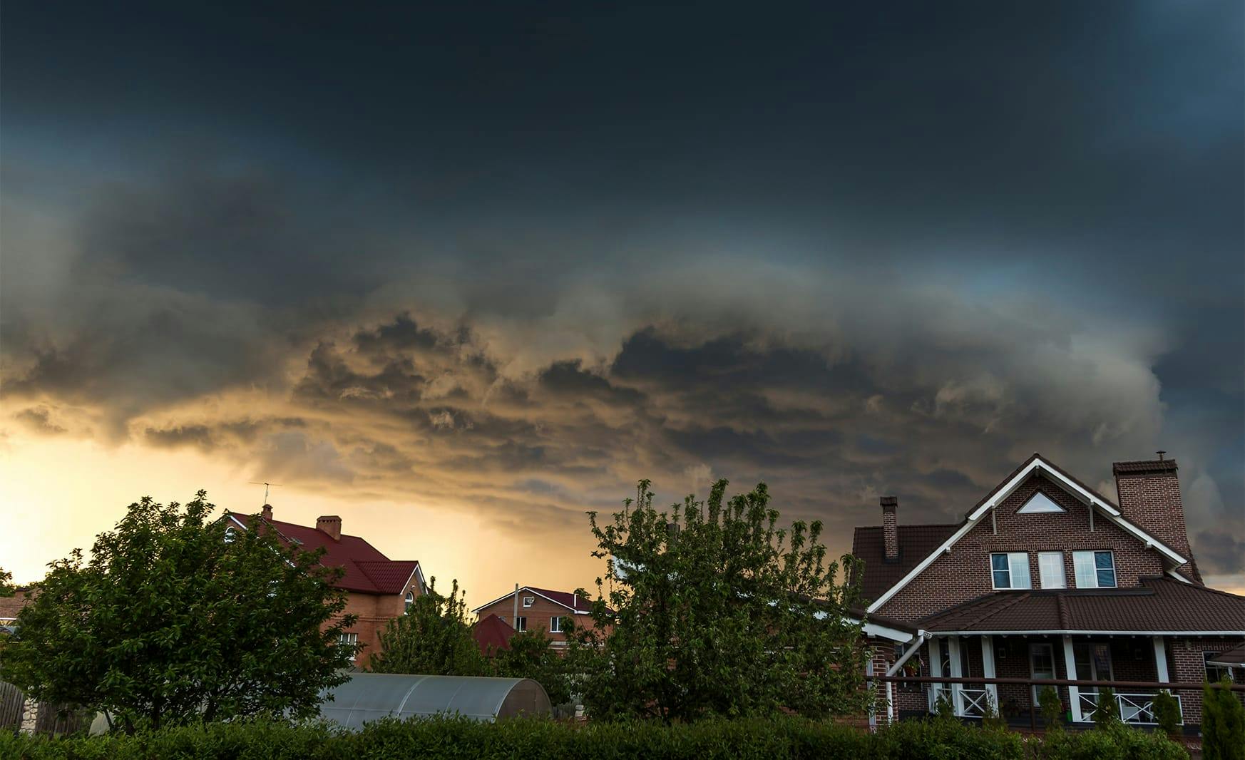 storm rolling in to a neighborhood