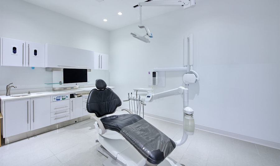 photo of one of the rooms you get your teeth checked in