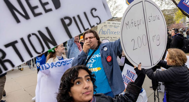 Texas Senate passes bill aiming to stop flow of illegal abortion pills featured image