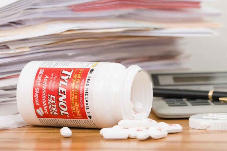 Tylenol and Pile of Paperwork ‘Safer than Tylenol’? Report casts doubt on Planned Parenthood’s abortion pill safety claim featured image