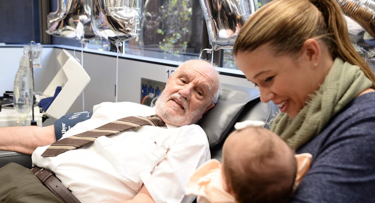 Last blood donation of 81-year-old with rare blood group