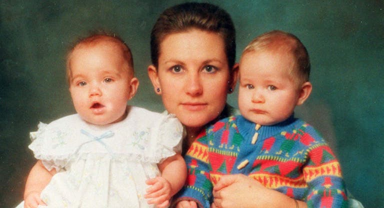 Britain’s first surrogate is searching for the child she gave up 40 years ago featured image