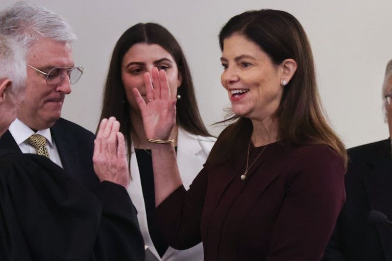 Untitled design – 2025-02-09T100409.902 New Hampshire, Kelly Ayotte