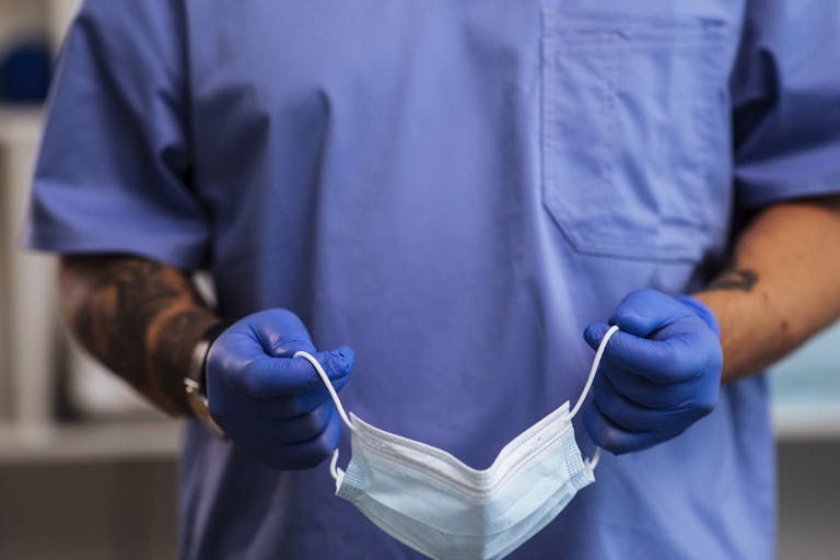 Masks on! ‘The future of abortion’: This OBGYN residency program has trained thousands of doctors to kill featured image