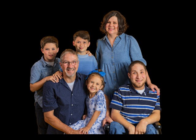 The Jernigans (L to R): Rhys, Henry, Darcy, Corrine, Elizabeth, and Pierce. Photo courtesy of the Jernigan family.