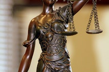 scale justice