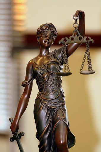 scale justice