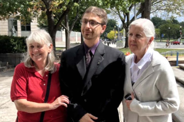 bell darnel marshall closeup