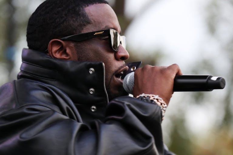 Sean “Diddy” Combs Fulfills $1 Million Pledge To Howard University At Howard Homecoming – Yardfest