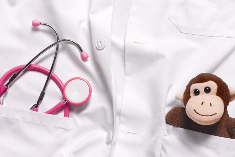 DOCTOR PAEDIATRICIAN’S LAB COAT