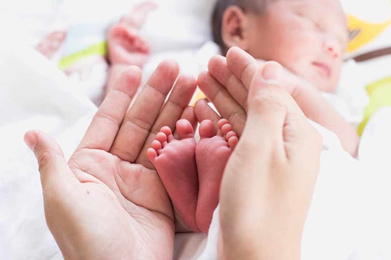 newborn-baby-preemie