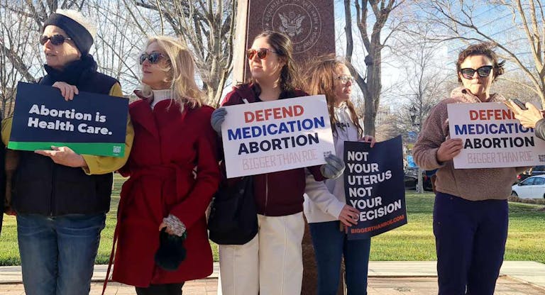 US-ABORTION-COURT-PILL