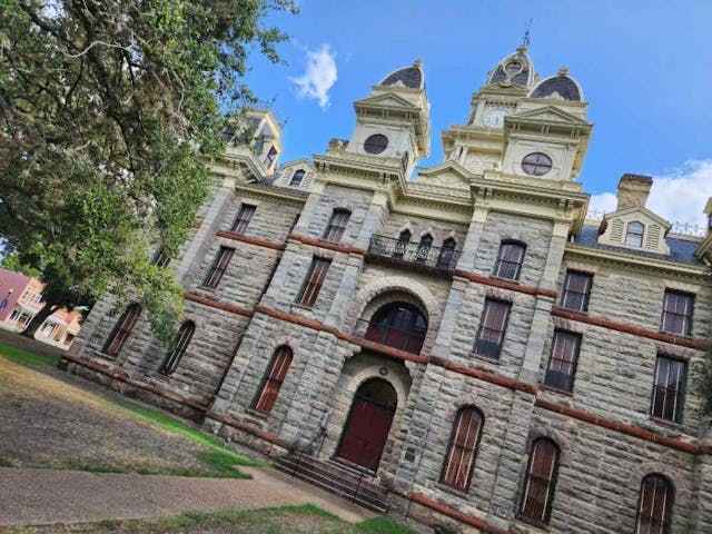 Photo: Goliad County Courthouse (Mark Lee Dickson)