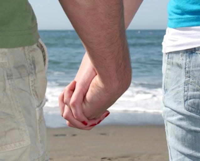 holding-hands
