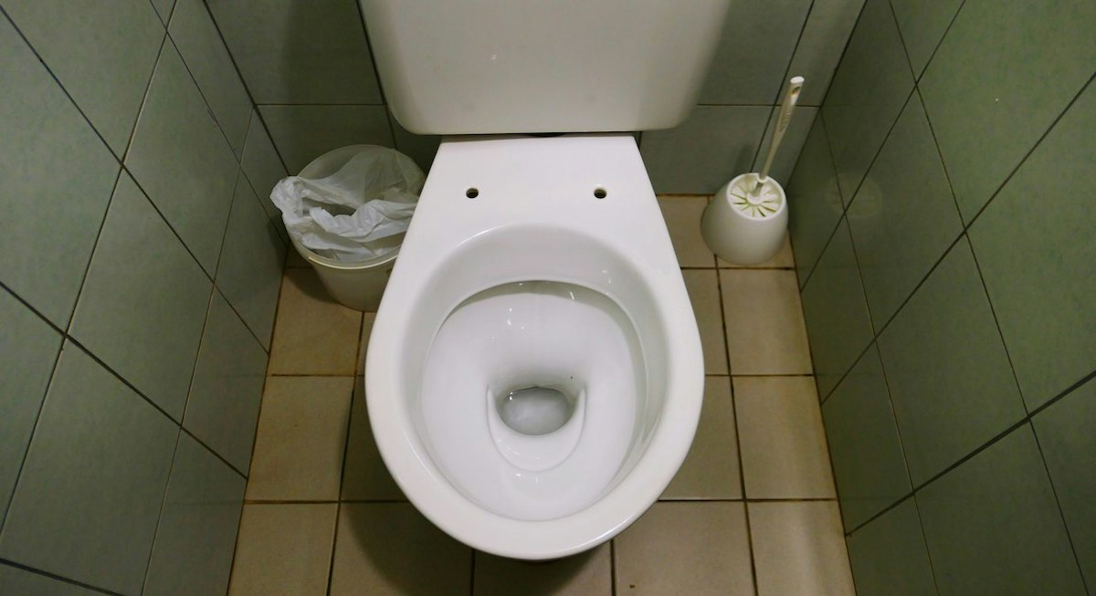 Woman arrested after leaving her newborn in toilet to die | Live Action