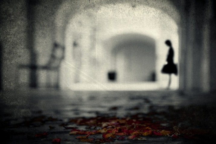 woman-walkway