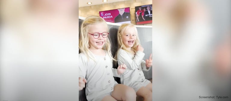 twins TTTS saved sister screenshot