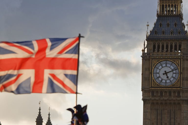 Photo: Travelpix Ltd/Getty Images UK, London, Big Ben and British flag