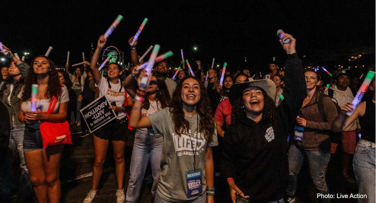 Unite for Life crowd