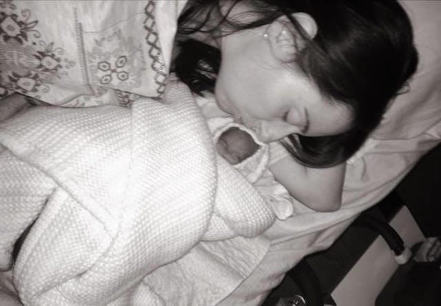 Premature baby girl Autumn and her mother. Facebook. Premature baby girl Autumn and her mother.