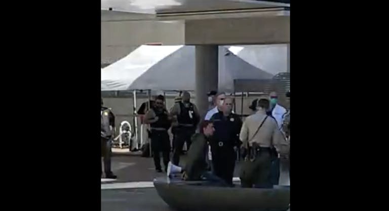maison dechamps arrest screenshot