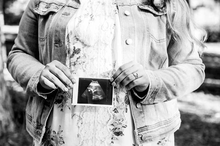 pregnancy center, missing limb