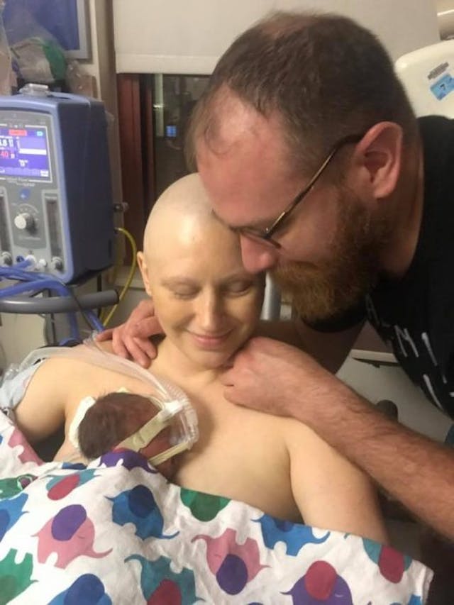 Mother and daughter meet. (via Facebook) Mother and daughter meet. via Facebook (Fighting cancer gives birth)