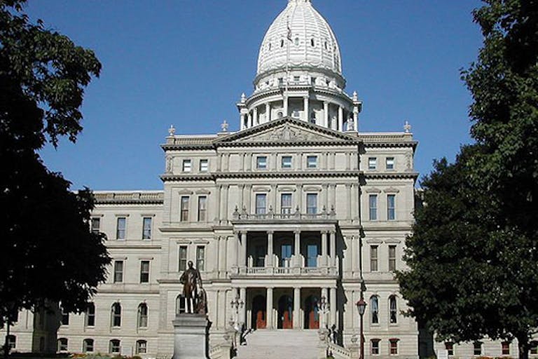Michigan-state-capitol-672