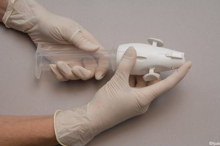 ipas_plus_disassembling_gloved_hands_07