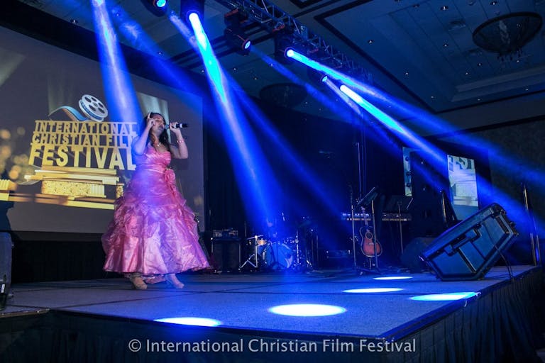 Astrid Victoria sings at ICFF