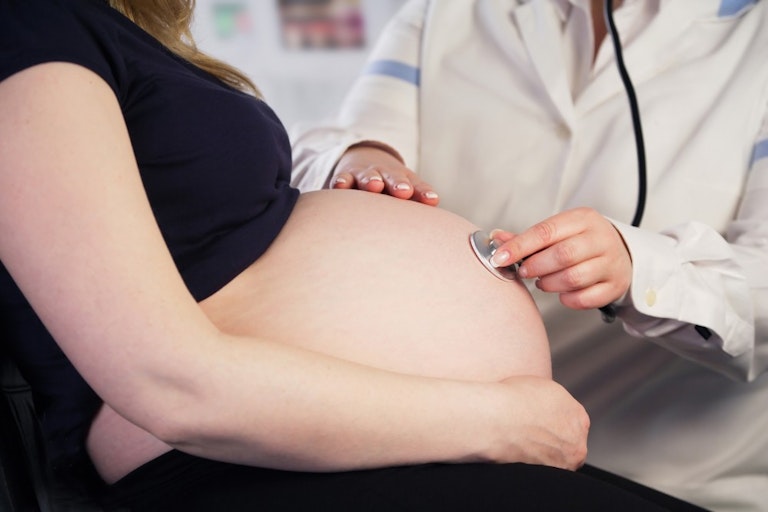 doctor-pregnancy