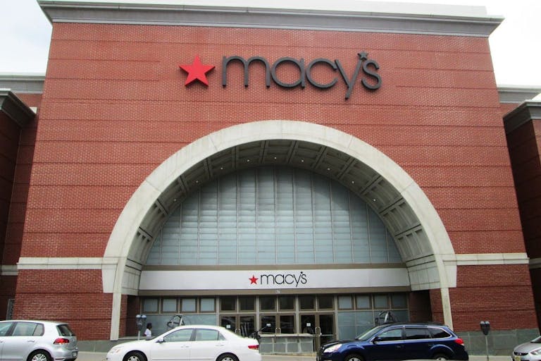 macys_entrance_cherry_street_burlington_vermont