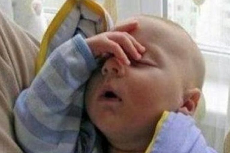 Baby-Facepalm