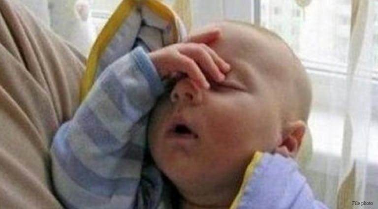 Baby-Facepalm