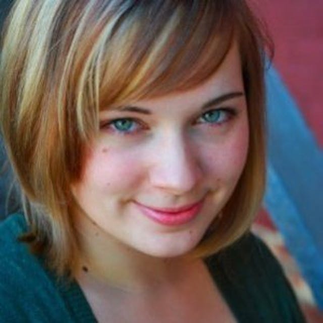 Lauren Peterson vis LinkedIn