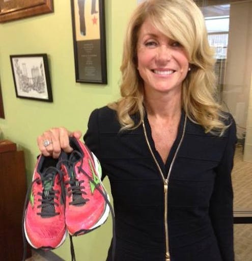 Wendy Davis with Pink Shoes
