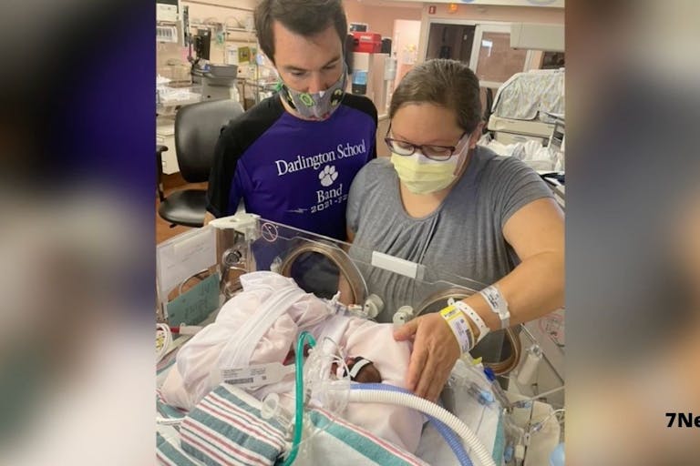 preemie, smallest baby, screenshot, premature