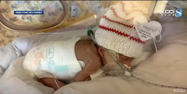 Screenshot KCCI knit hat