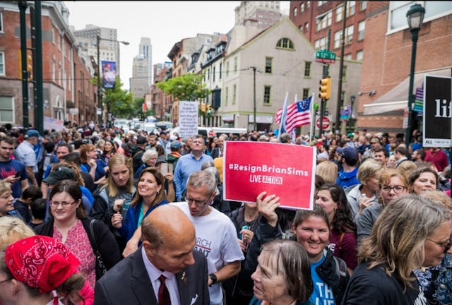Prolifers gather outside Planned Parenthood in Philadelphia Image: Prolifers gather outside Planned Parenthood in Philadelphia