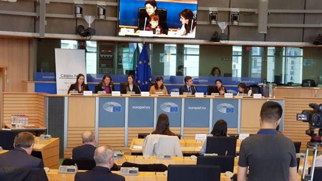 MEP Cătălin Ivan (center) with moms and center directors | Photo Courtesy: Alexandra Nadane MEP Cătălin Ivan (center) with moms and center directors | Photo Courtesy: Alexandra Nadane