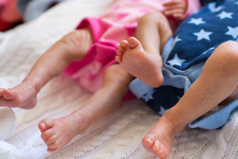 twins-newborns-preemies