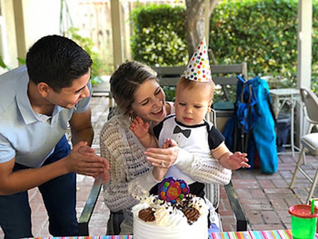 Photo via thelifesource.org pregnant