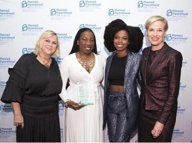 Tarana Burke receives award from Planned Parenthood 2018 (Image Twitter) Image: Tweet from Planned Parenthood