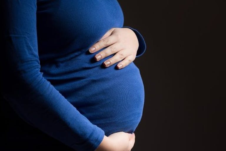 pregnancy-blue-black