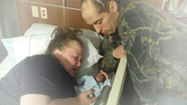 Mother shares powerful photos of baby miscarried at 20 weeks: He was ‘not a clump of cells’ image