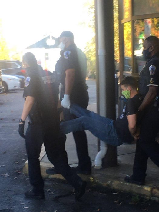 Pro-life activists arrested for blocking access to D.C. abortion business image