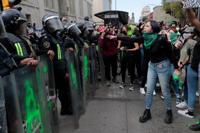 Women take part in a demonstration demanding the legalisation of abortion in the framework of the International Safe Abortion Day in Mexico City, Mexico, on September 28, 2020. (Photo by Gerardo Vieyra/NurPhoto via Getty Images) Abortion advocates in Mexico City violently clash with police over pro-life laws image